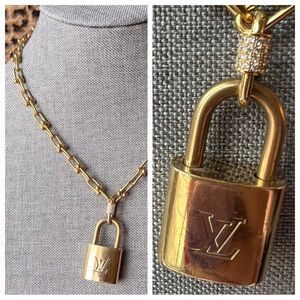 🆕 Louis Vuitton Padlock 18k gold Link Chain vintage & brand new 317 Authentic